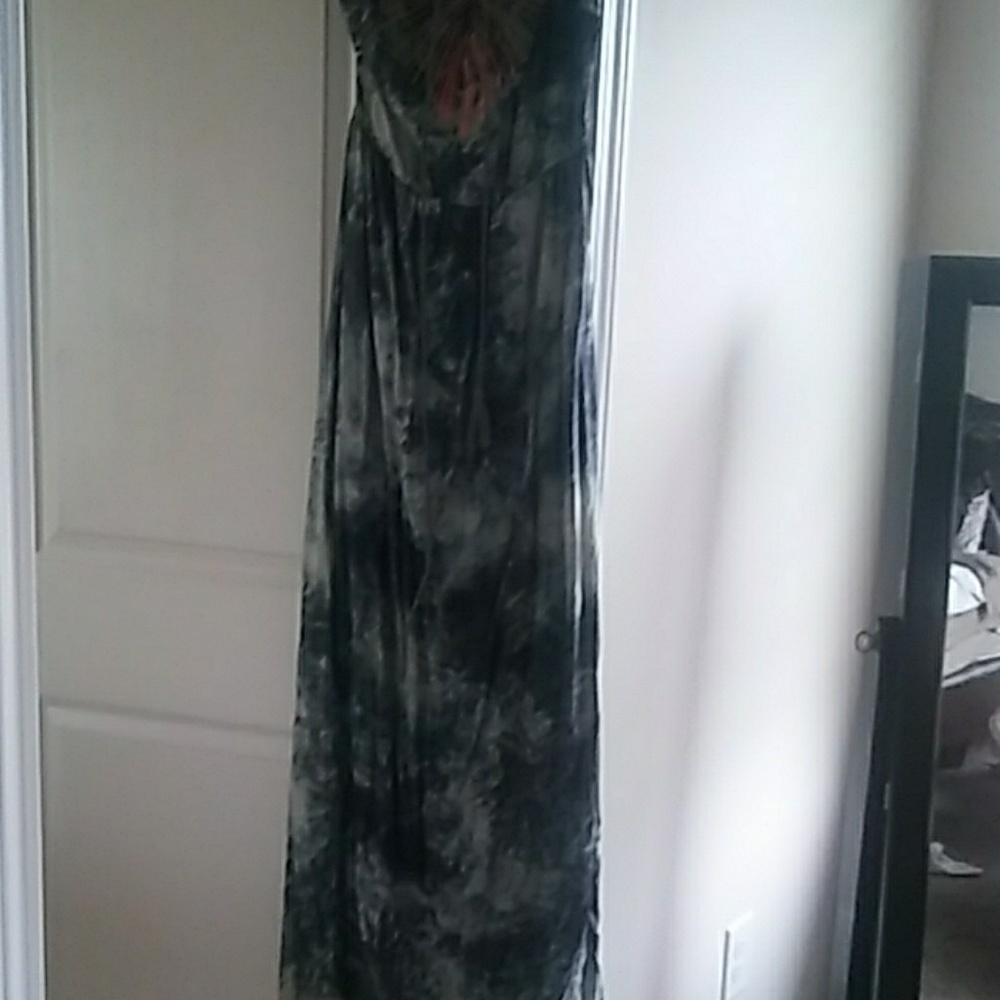 Long maxi dress with slit on both sides